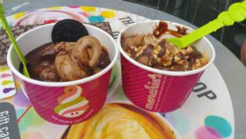 Menchie's Frozen Yogurt food