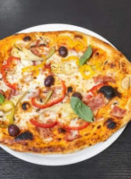 Pizza So Gusto (au Feu De Bois) food