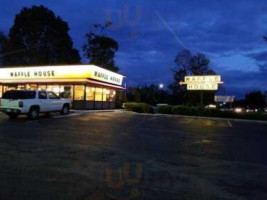 Waffle House outside