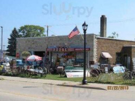 Bohemian Ovens outside