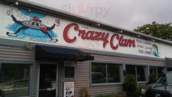 Crazy Clam Food N Spirits food