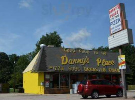 Danny's Place outside