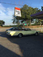 Coney Hut Drive Inn outside