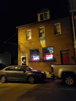 Mc Ardle's Pub outside