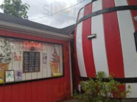 Barrel Of Fun Ice Cream outside