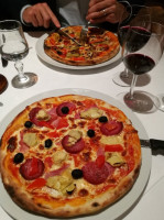 Ristorante & Pizzaria Vesuvio food