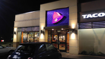 Taco Bell outside