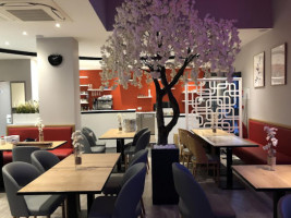 J Sushi Rouen inside