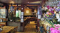 La Mere Fillioux La Creperie Bretonne inside