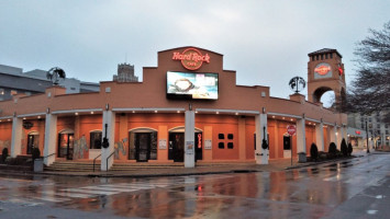 Hard Rock Cafe Niagara Falls Canada inside