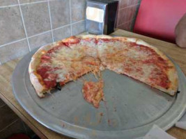 Vito's Pizza food