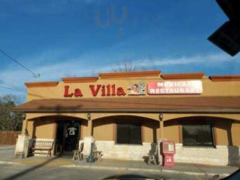 La Villa Mexican outside