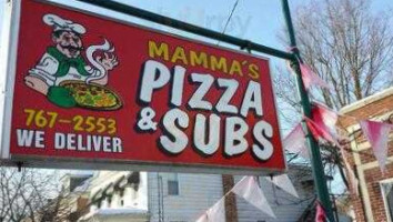 Mamma's Pizza food