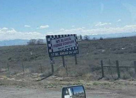 Mt.blanca Fudge Company outside