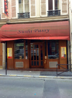 Sushi Passy outside