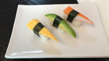 Sushi Island food