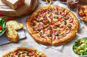 Pizza Hut - Tours food