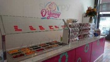 O'yummy Frozen Yogurt food