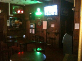 Uptowne Pub inside