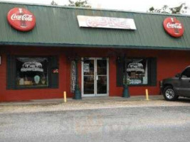 Vintage Country Store &  Restaurant outside