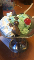 Friendly's food