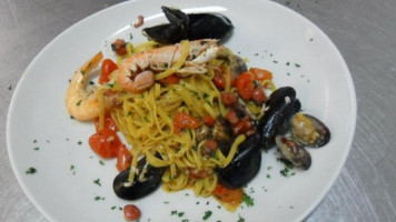 Villa Del Mare food