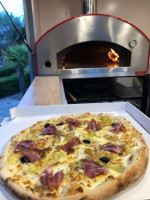 Pizza Rocca food