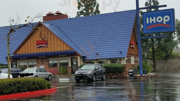 Ihop Store #705 outside