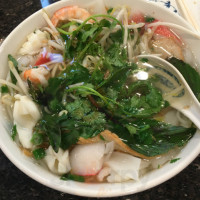 Pho Lee Hoa Phat food