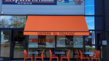 Creperie du Poulfanc inside