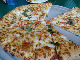 Alfy's Pizza food