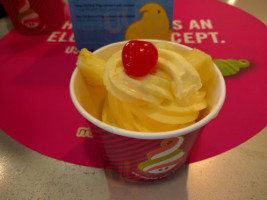 Menchie's Frozen Yogurt food