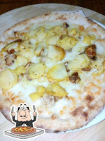 Nel Cortile Pizzeria food