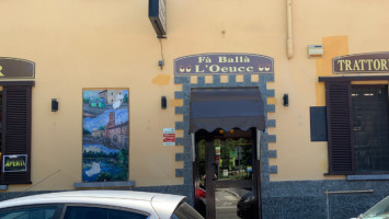 Fa' Balla' L'oeucc outside