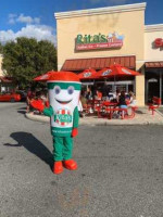 Rita's Italian Ice Frozen Custard outside