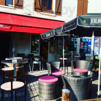 Le Café De La Mairie inside