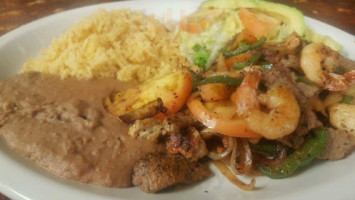 Mirta's Tacos food