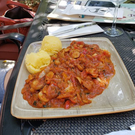 Cocoșu' Roșu À l'intérieur