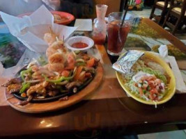 Los Tapatios Mexican Grill food