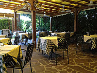 Trattoria Santi inside