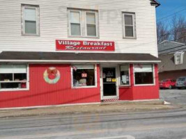 Forge Village Breakfast outside