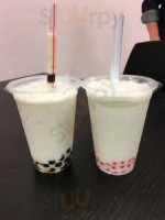 Lucky's Boba Tea food