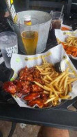 Buffalo Wild Wings Woodhaven food