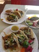 Karina's Tacos food