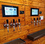 Na Medida Beer Tap House inside