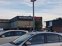 Wok Fu Li Tu outside