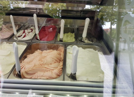 Decadenza Gelateria food