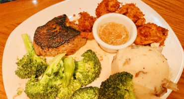 Outback Steakhouse Kapolei food