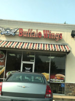 New York Buffalo Wings outside