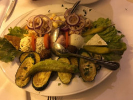 Restaurant Paradies food